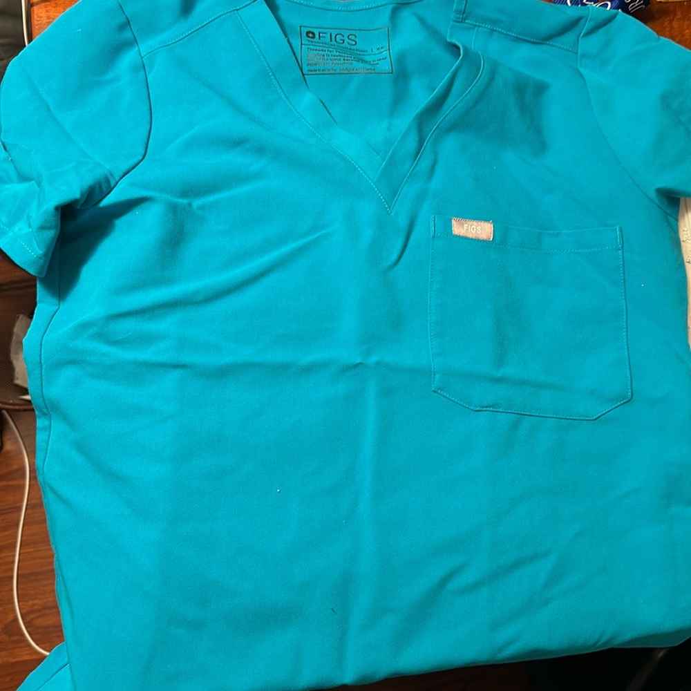 Figs scrubs